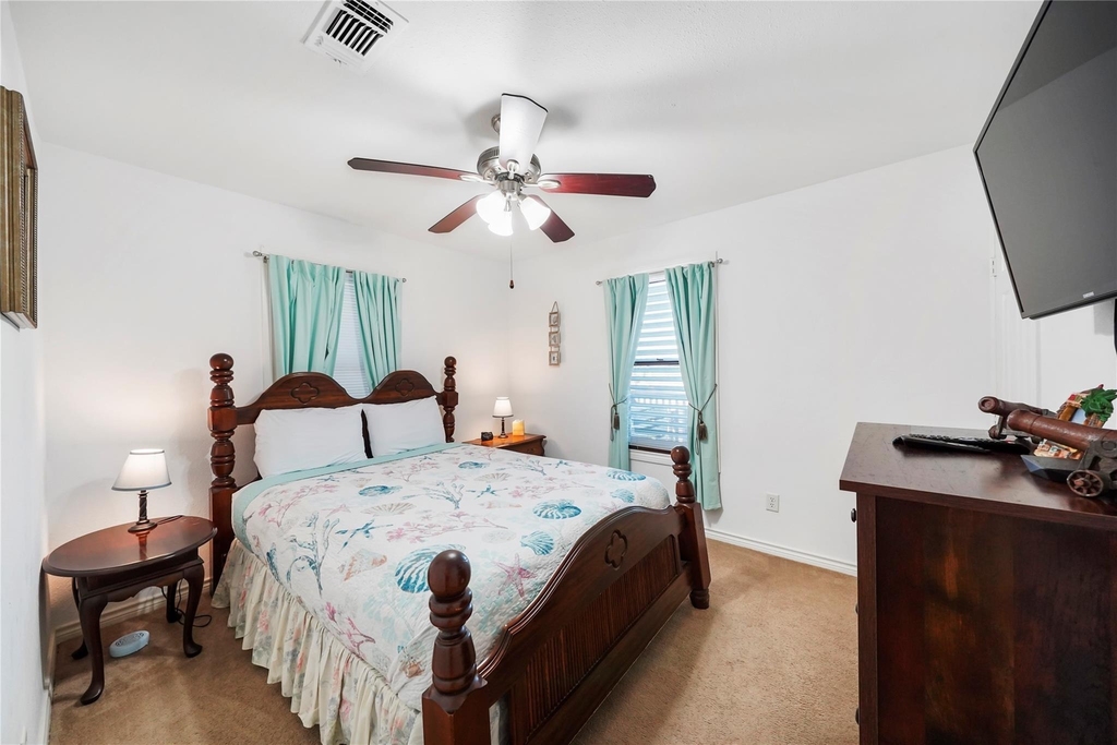 6120 Avenue Q 1/2 - Photo 14