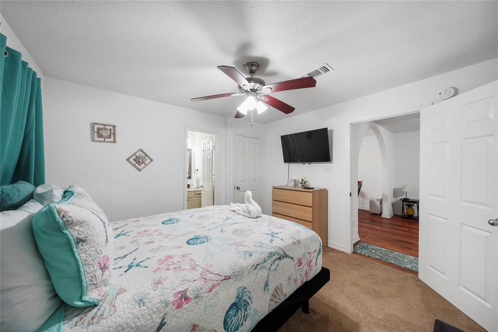 6120 Avenue Q 1/2 - Photo 16