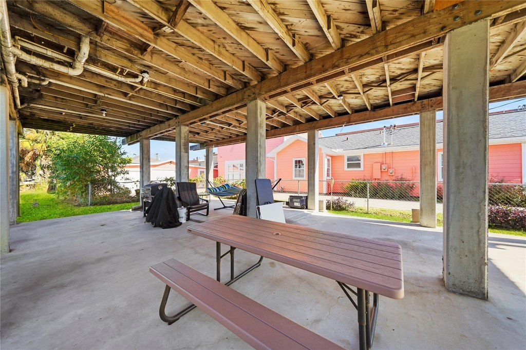 6120 Avenue Q 1/2 - Photo 22