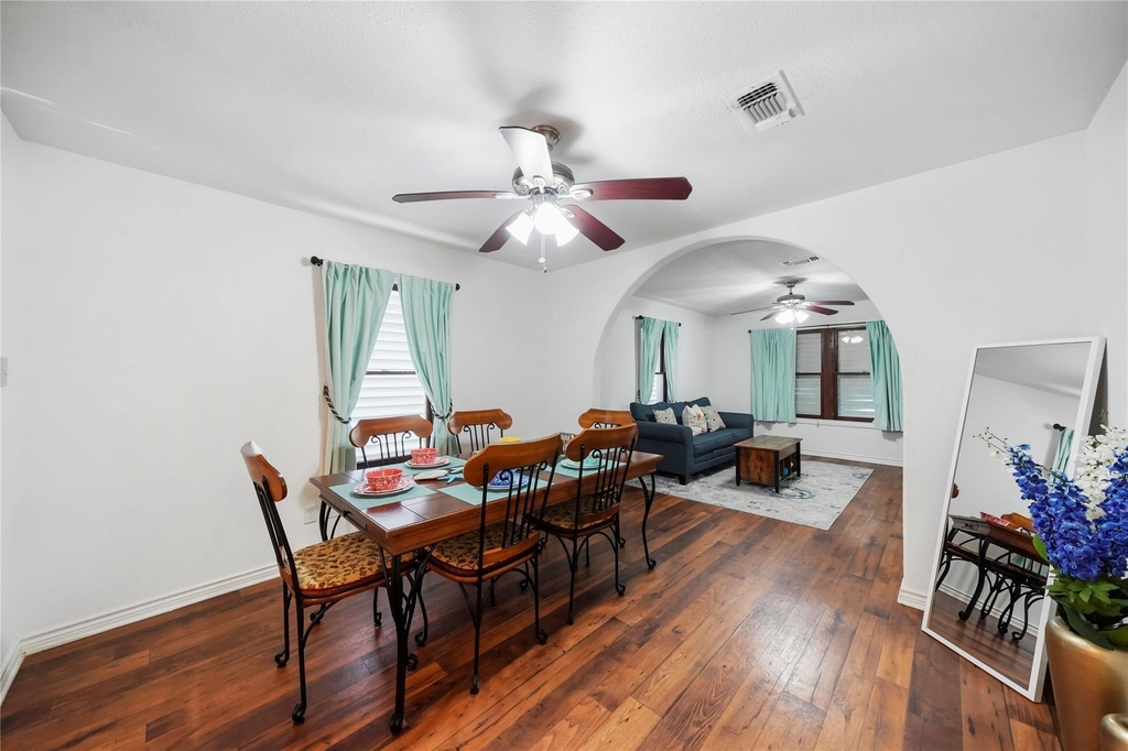 6120 Avenue Q 1/2 - Photo 4