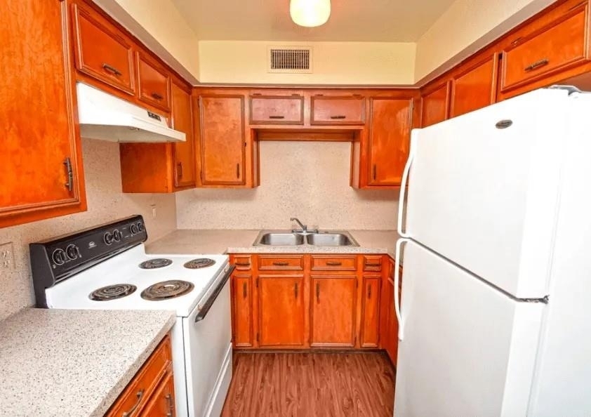 20598 Pine Island Rd - Photo 4