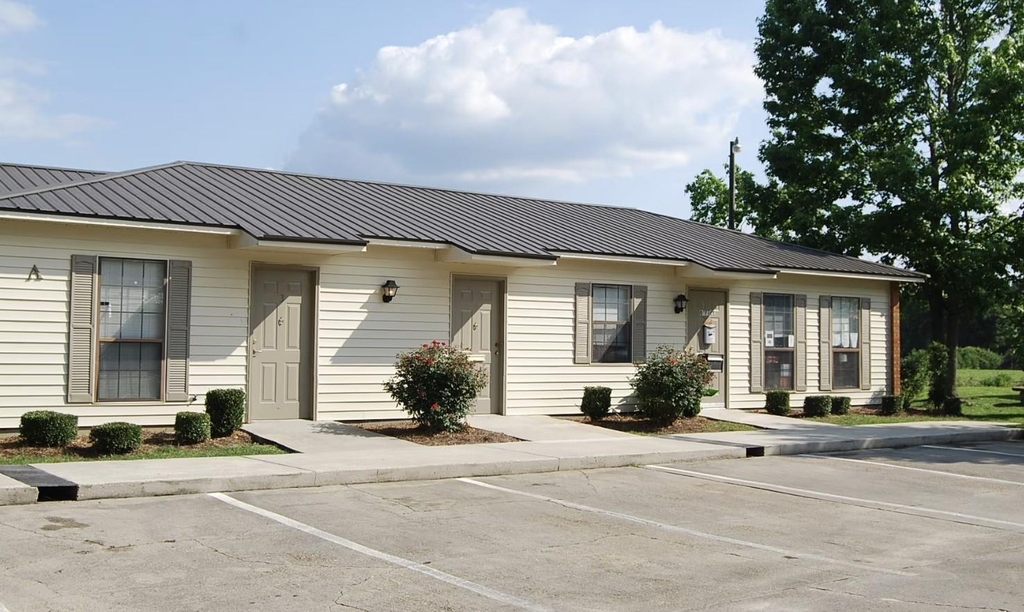 9 Camellia Dr - Photo 1