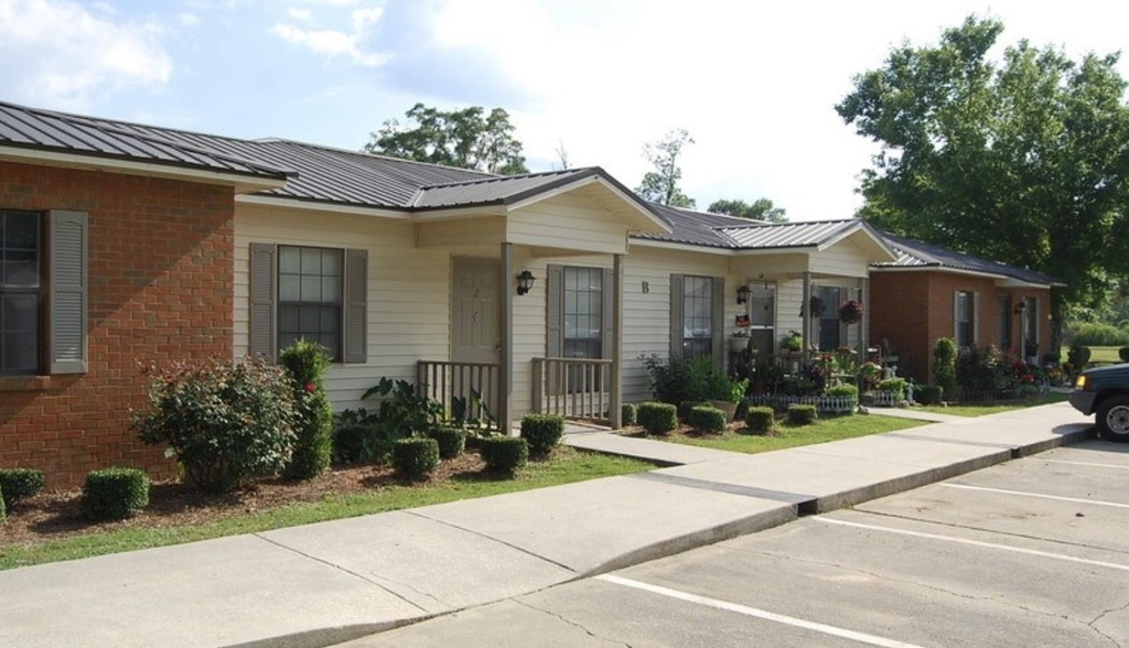 9 Camellia Dr - Photo 3