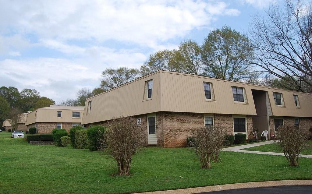 496 Perdue Place - Photo 0