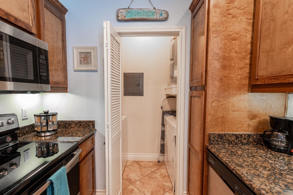 7000 Seawall Boulevard - Photo 11