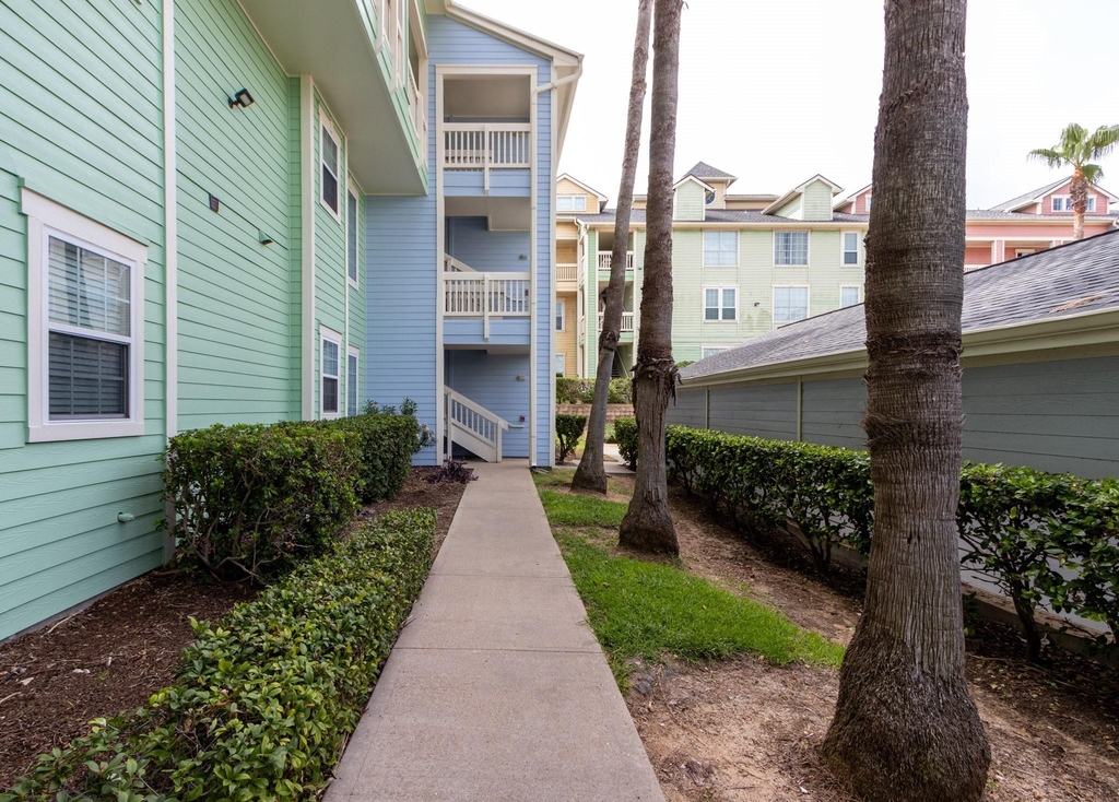 7000 Seawall Boulevard - Photo 20