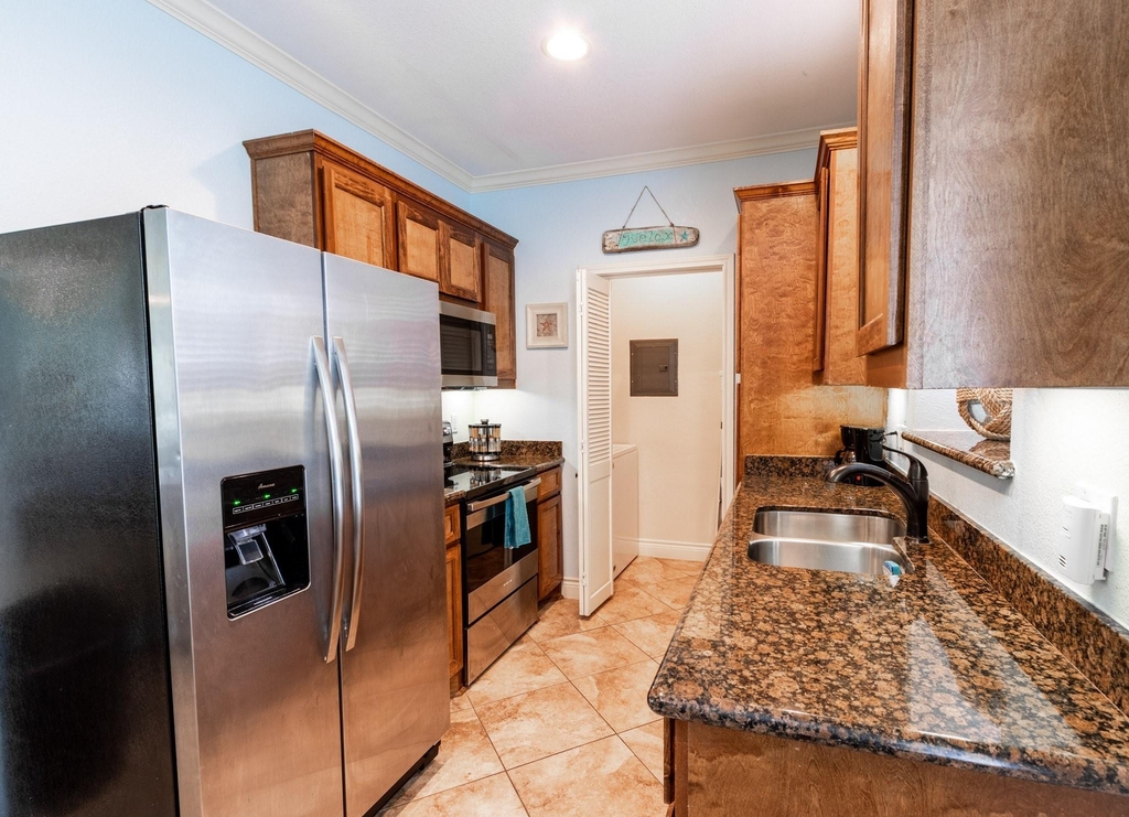7000 Seawall Boulevard - Photo 13