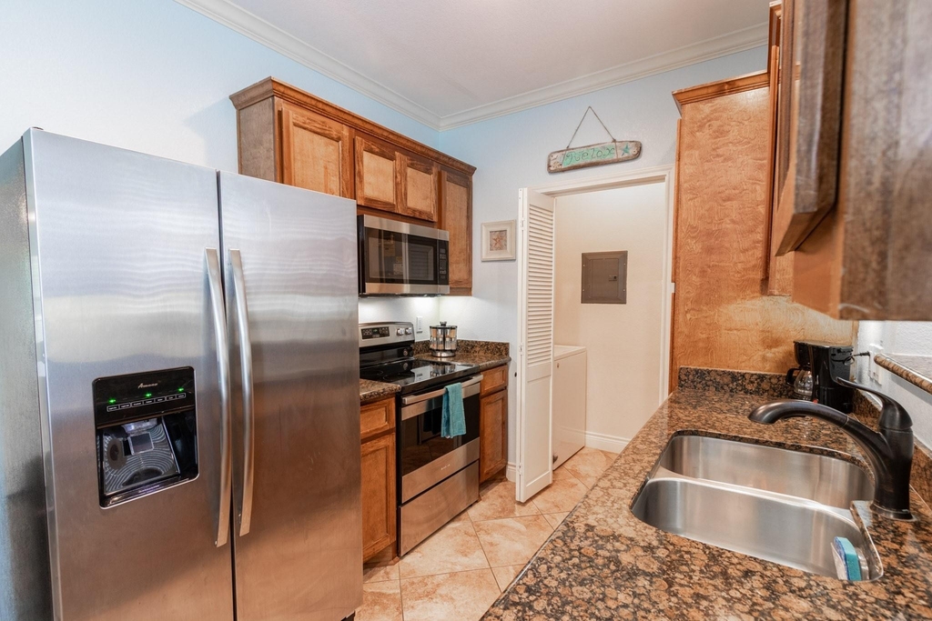 7000 Seawall Boulevard - Photo 14