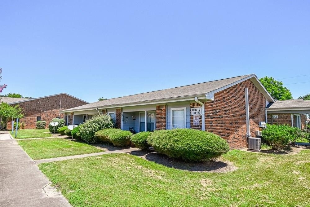 576 Ellen Powell Dr - Photo 5