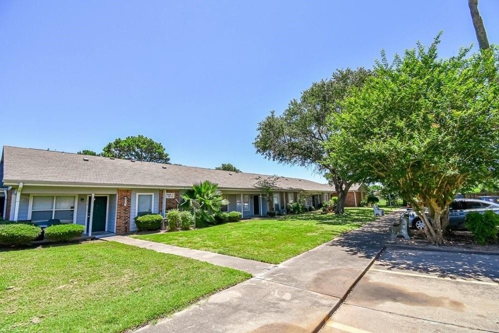 576 Ellen Powell Dr - Photo 3