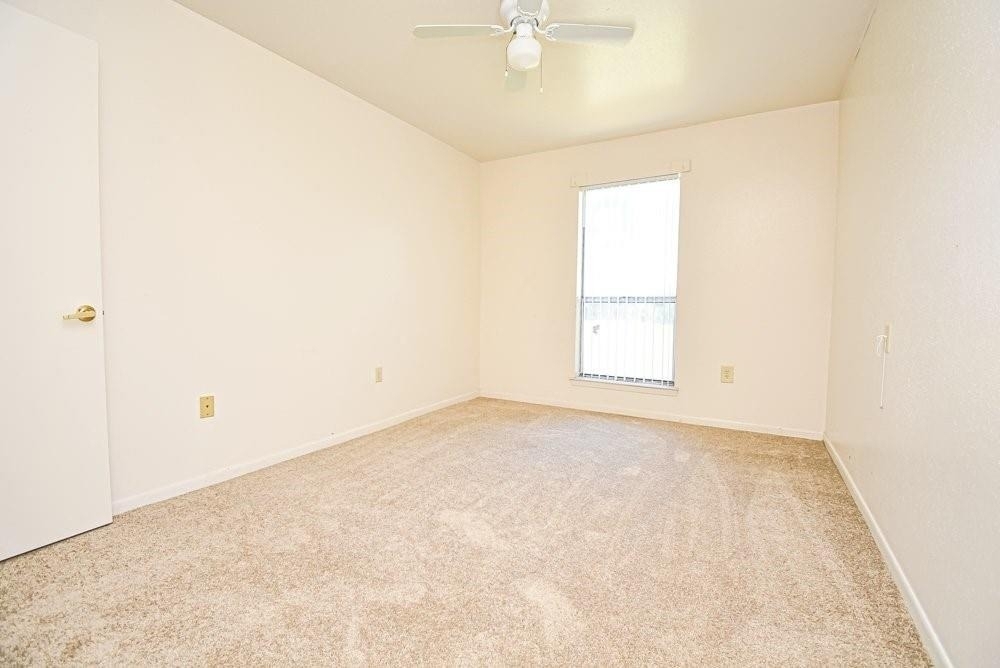 576 Ellen Powell Dr - Photo 9