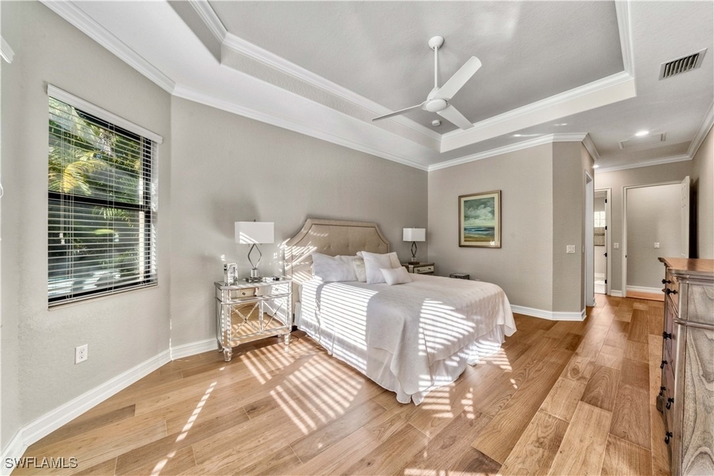 9569 Siracusa Court - Photo 18