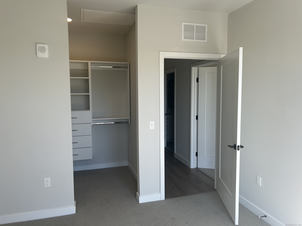 467 West Avenue - Photo 6
