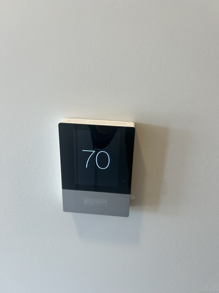 467 West Avenue - Photo 9