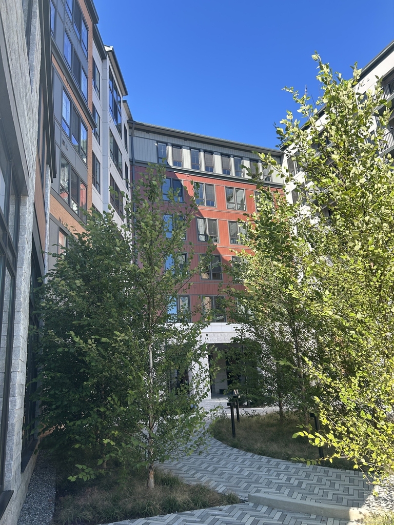 467 West Avenue - Photo 24