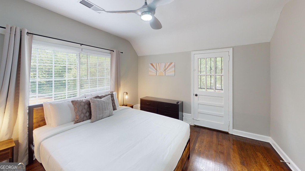 1114 Fayetteville Road Se - Photo 11