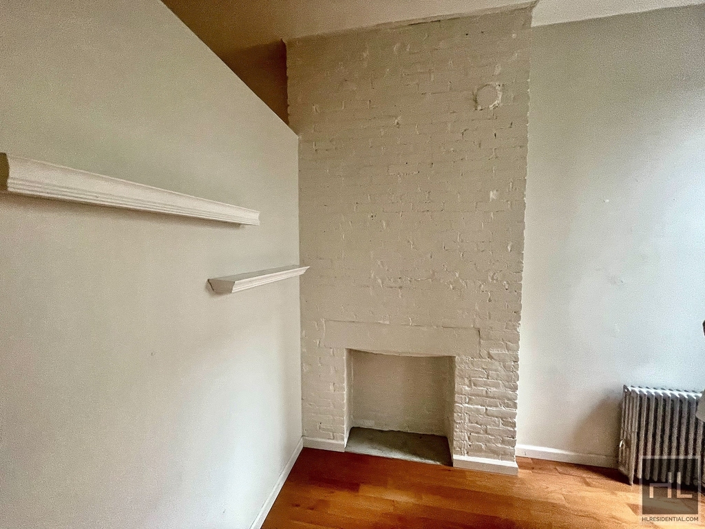 East 9th Street - Photo 1