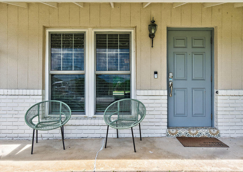9627 Althea Way - Photo 2