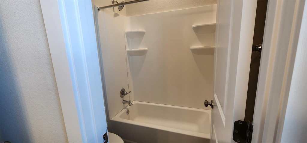 2240 Delano Dr - Photo 21