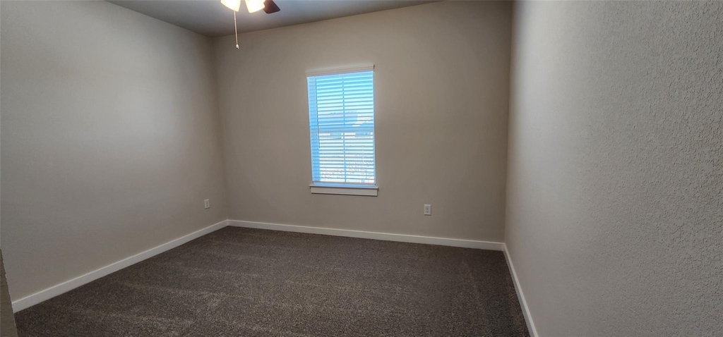 2240 Delano Dr - Photo 23