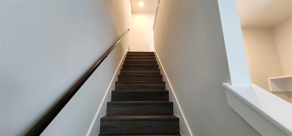 2240 Delano Dr - Photo 18