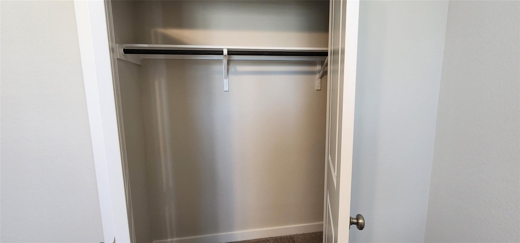 2240 Delano Dr - Photo 25