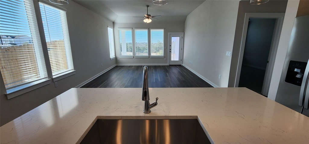 2240 Delano Dr - Photo 7