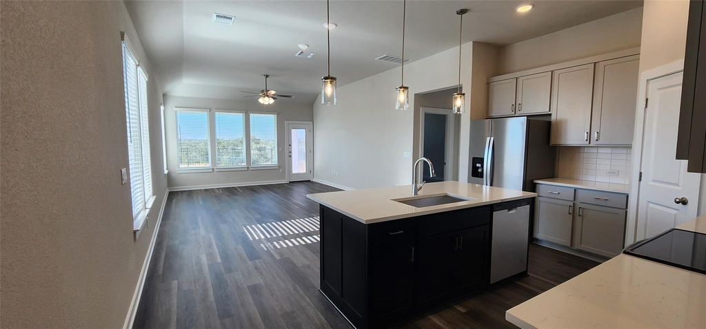 2240 Delano Dr - Photo 5