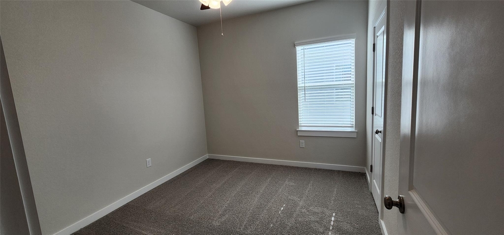 2240 Delano Dr - Photo 28
