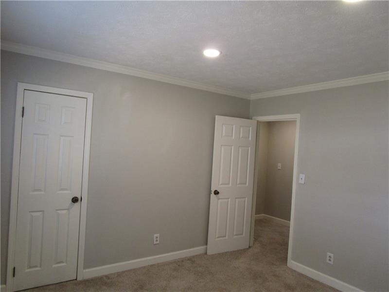 1235 Riverside Drive - Photo 19