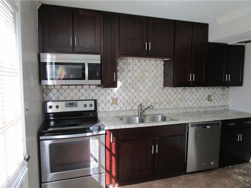 1235 Riverside Drive - Photo 8