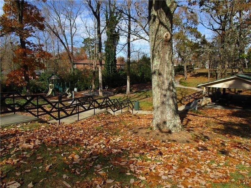 1235 Riverside Drive - Photo 37