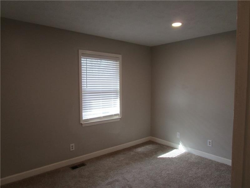 1235 Riverside Drive - Photo 24