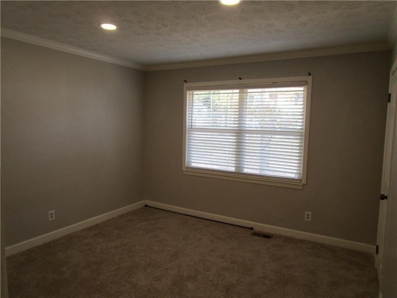 1235 Riverside Drive - Photo 21