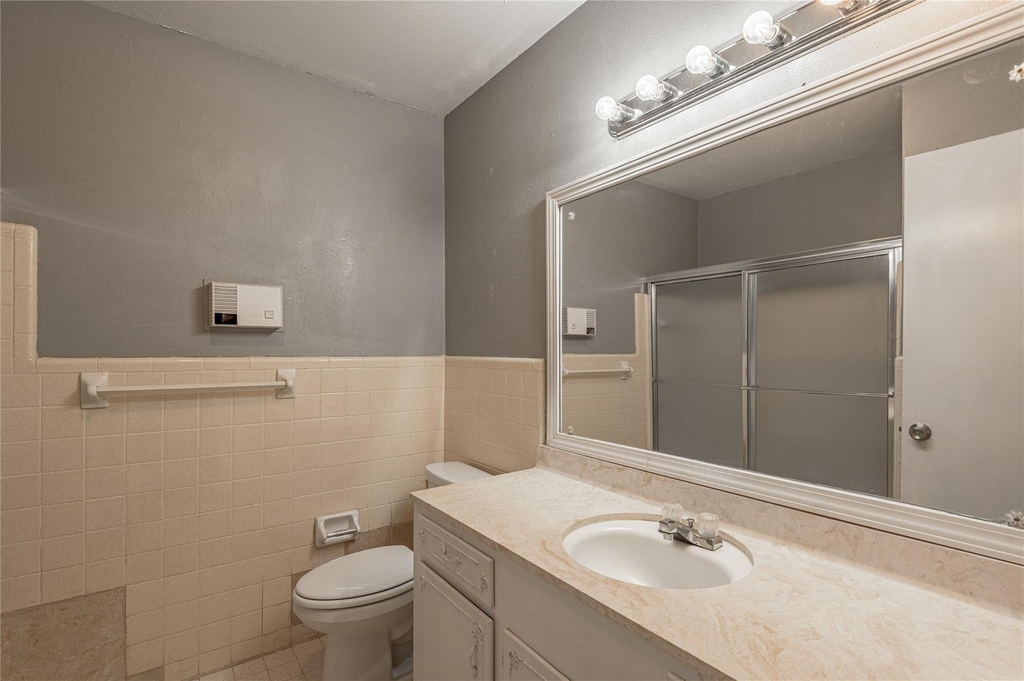 818 University Avenue - Photo 17
