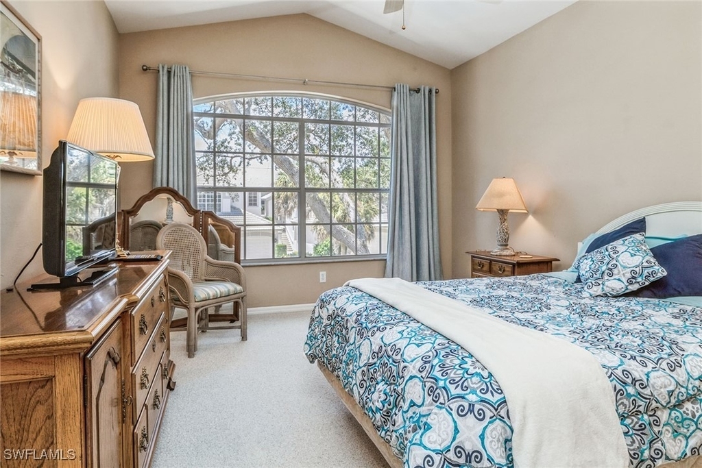 27080 Lake Harbor Court - Photo 11