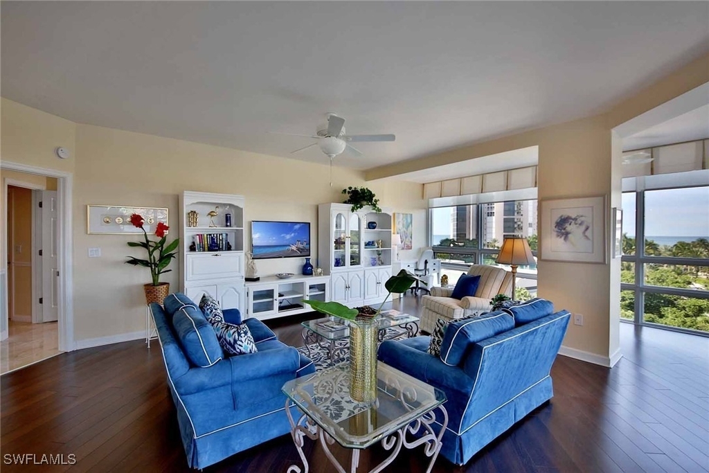 4255 Gulf Shore Boulevard N - Photo 3