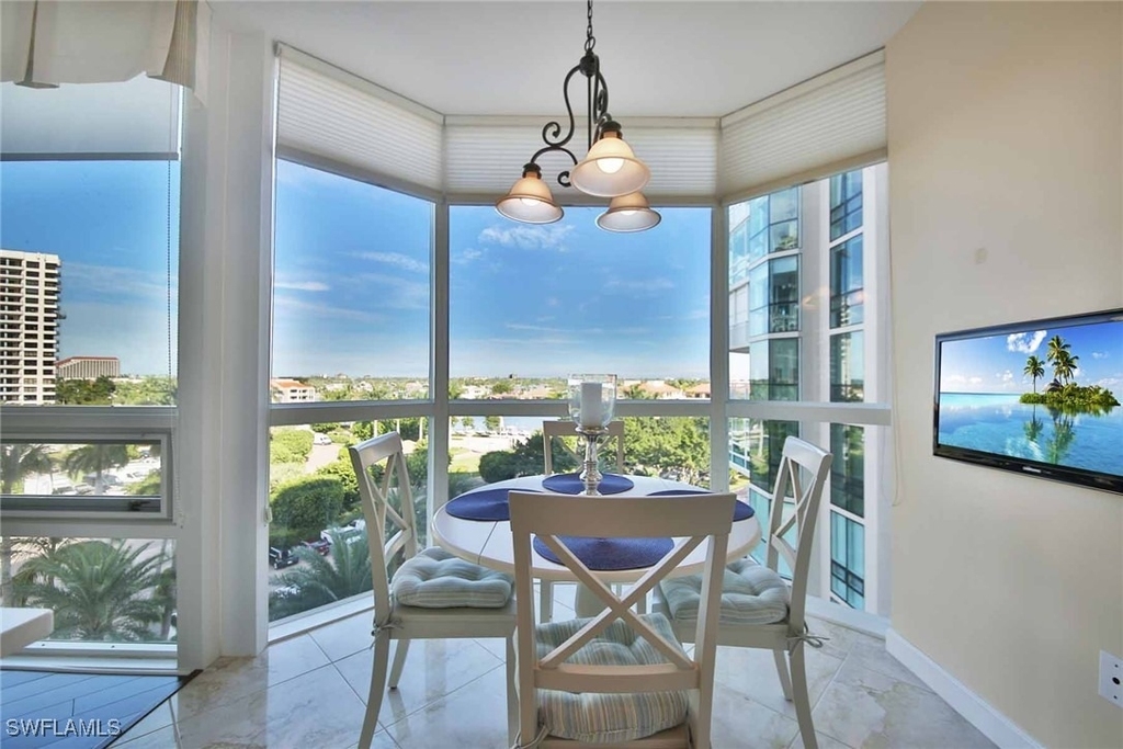 4255 Gulf Shore Boulevard N - Photo 8