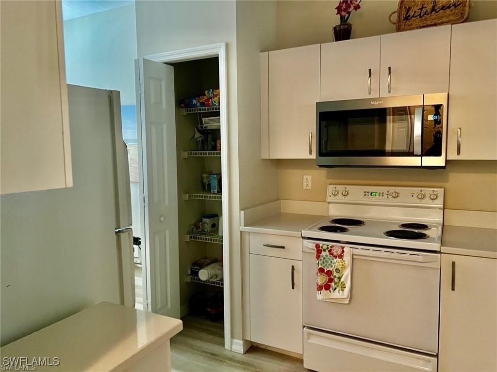 2290 Carrington Court - Photo 4