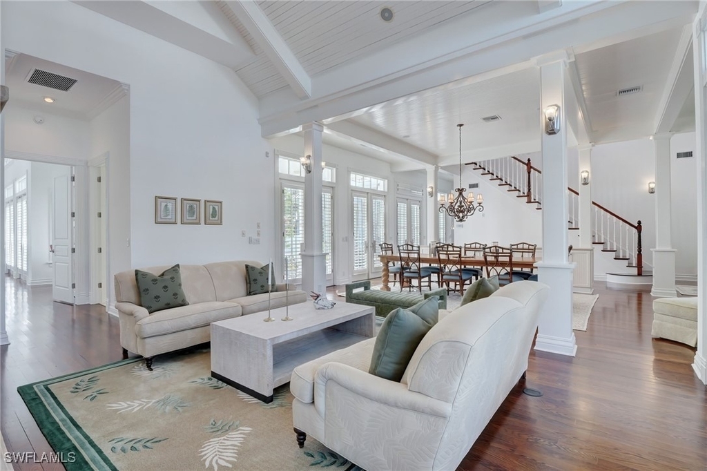 1551 Gulf Shore Boulevard S - Photo 9