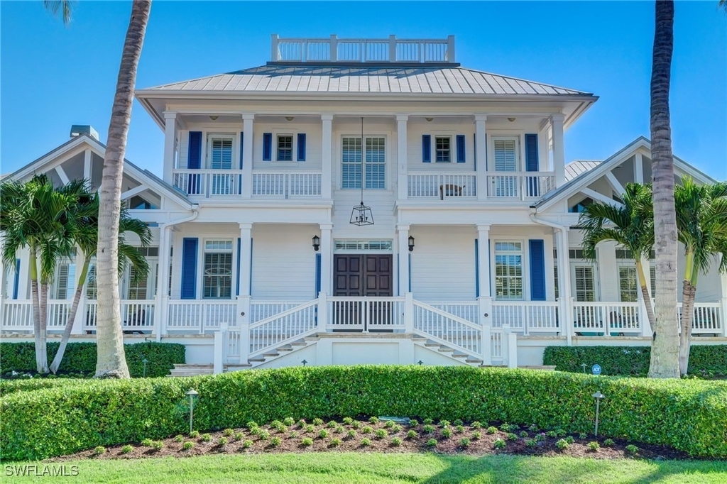 1551 Gulf Shore Boulevard S - Photo 2