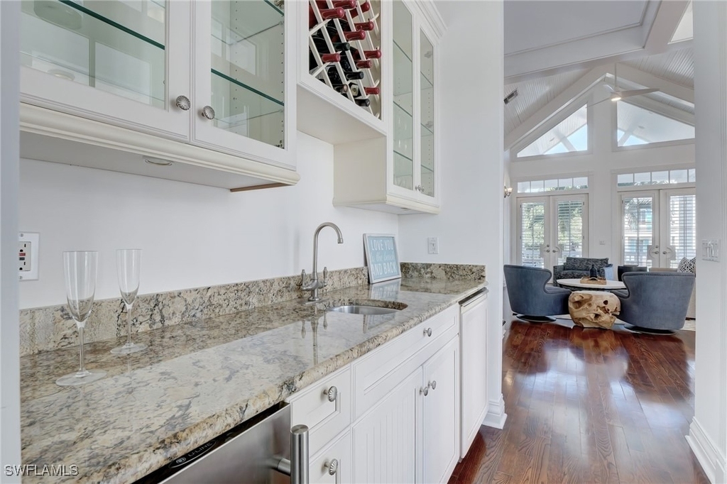 1551 Gulf Shore Boulevard S - Photo 21