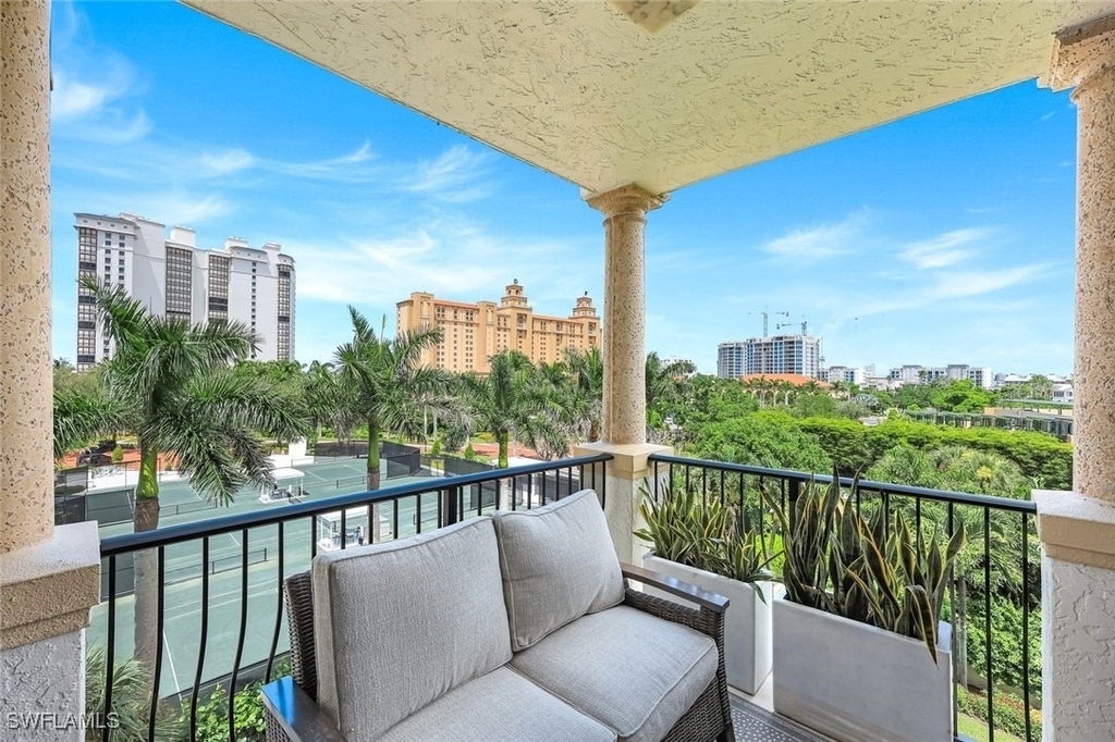 8720 Bay Colony Drive - Photo 20