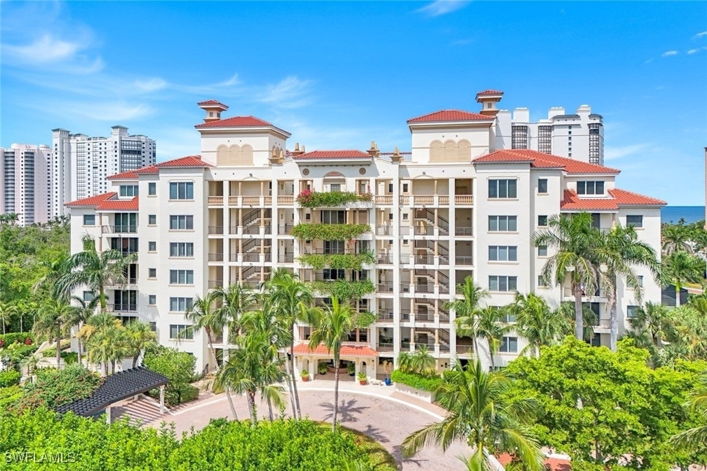 8720 Bay Colony Drive - Photo 36