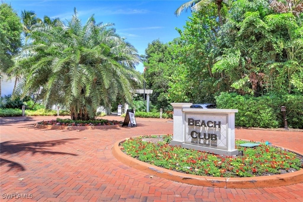 8720 Bay Colony Drive - Photo 33