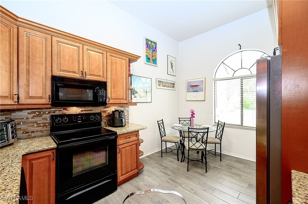 559 Beachwalk Circle - Photo 11