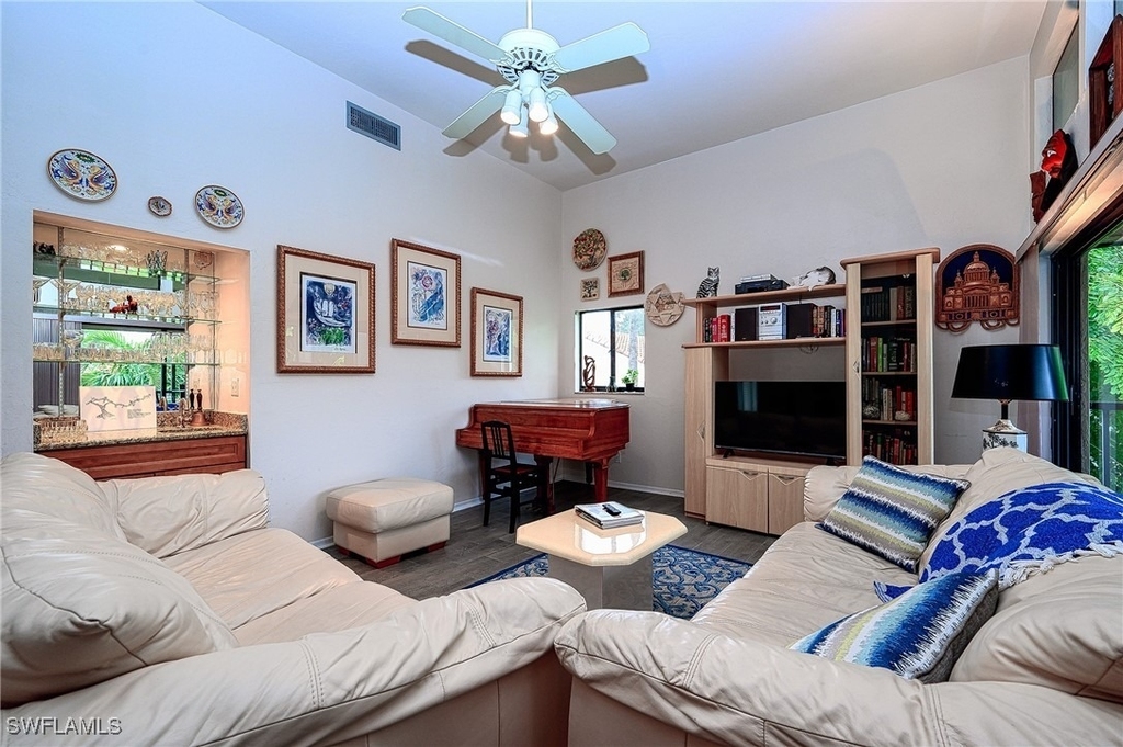 559 Beachwalk Circle - Photo 5