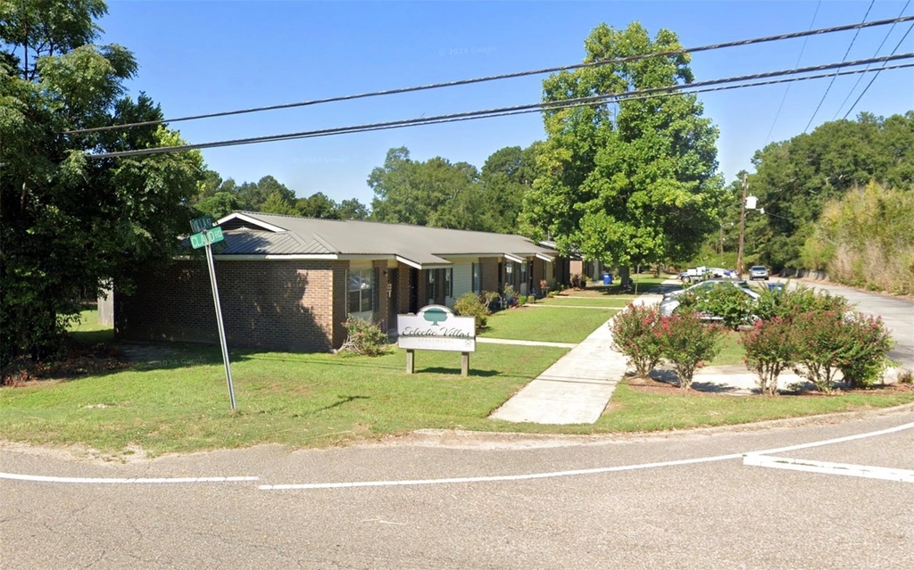 11 Villas St - Photo 1