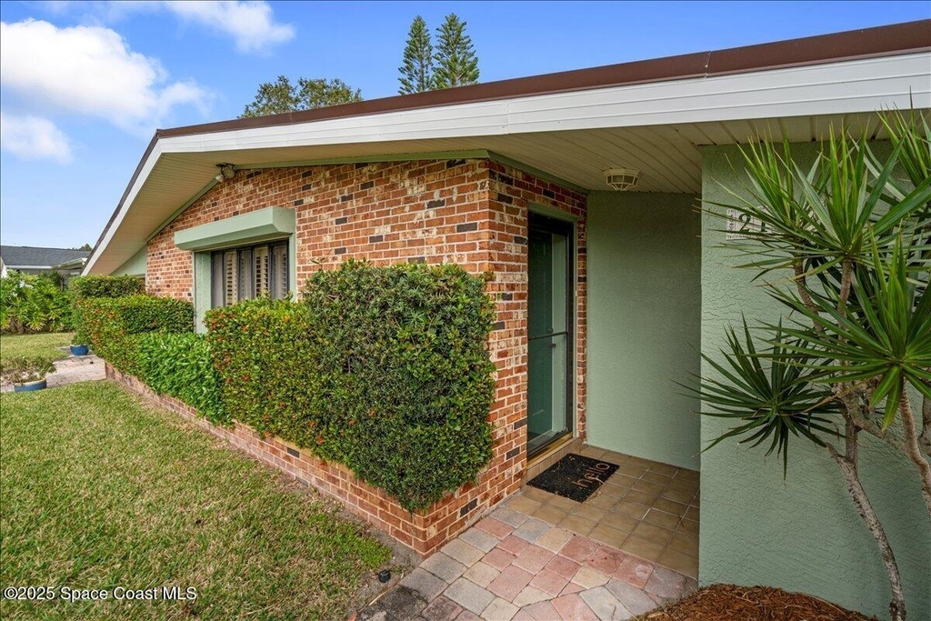 2175 Barracuda Avenue - Photo 2