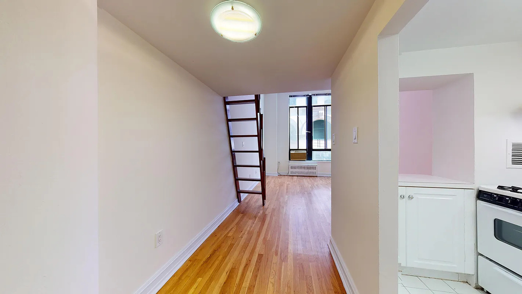 1 Astor Place - Photo 4